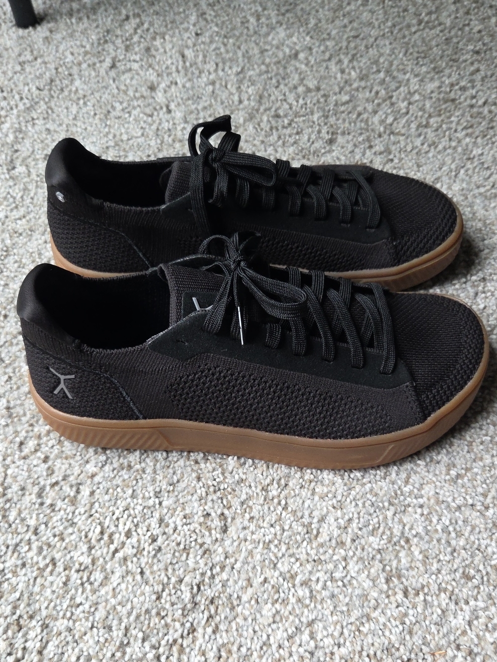 Flux Footwear Adapt Knit Trainer Black Athletic Sneakers with Gum Sole